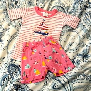 Adorable shirt and short set!